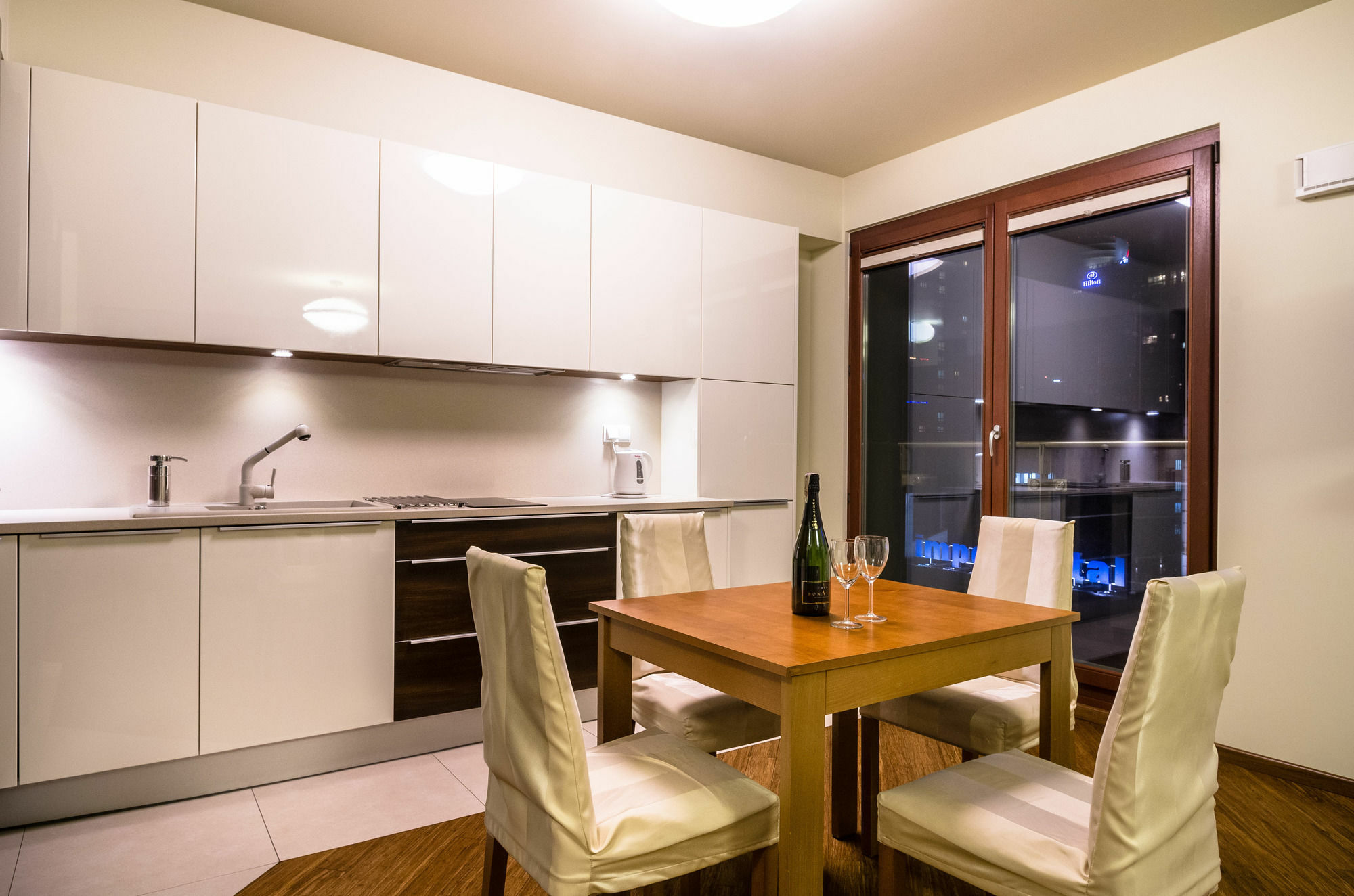 Silver Apartments Warszawa Zewnętrze zdjęcie